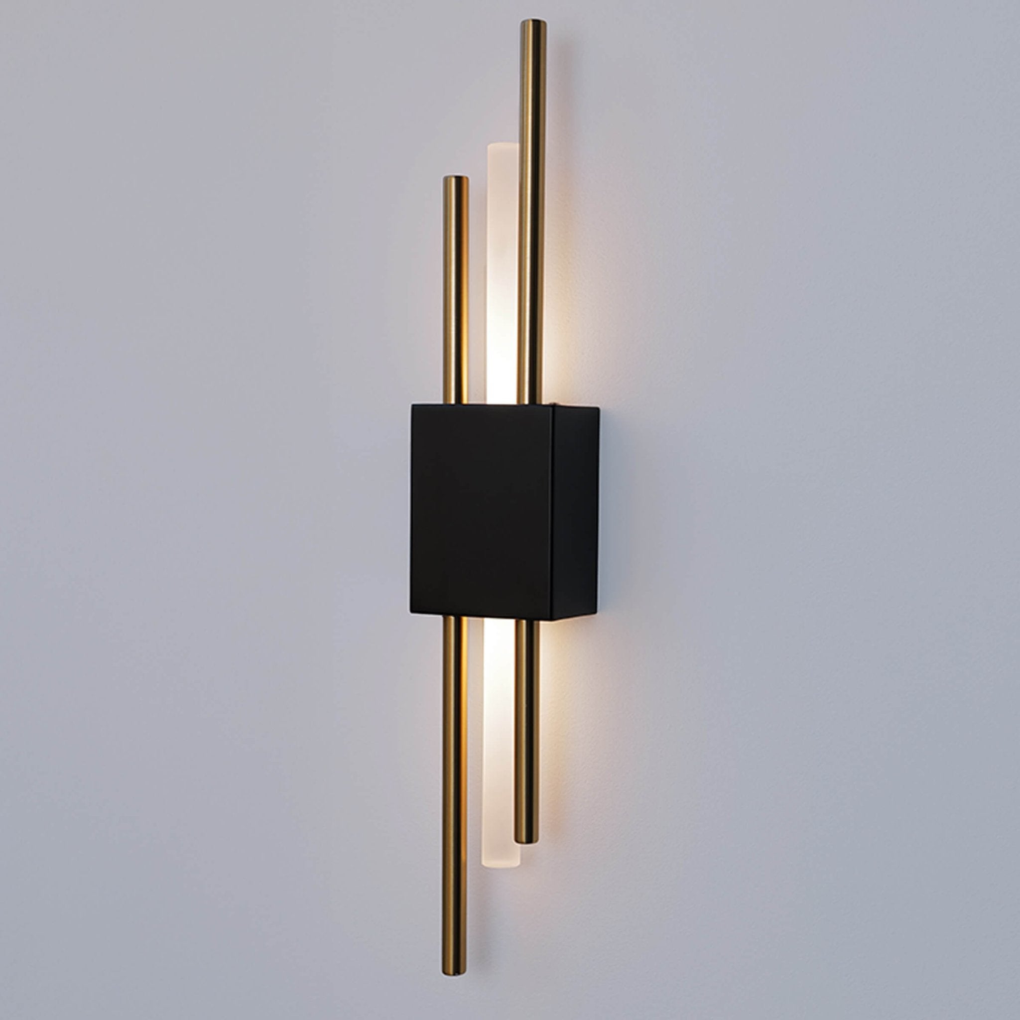 Glitch • Black & Gold • Battery • 2 Pack - 0 - Haus of Interiors