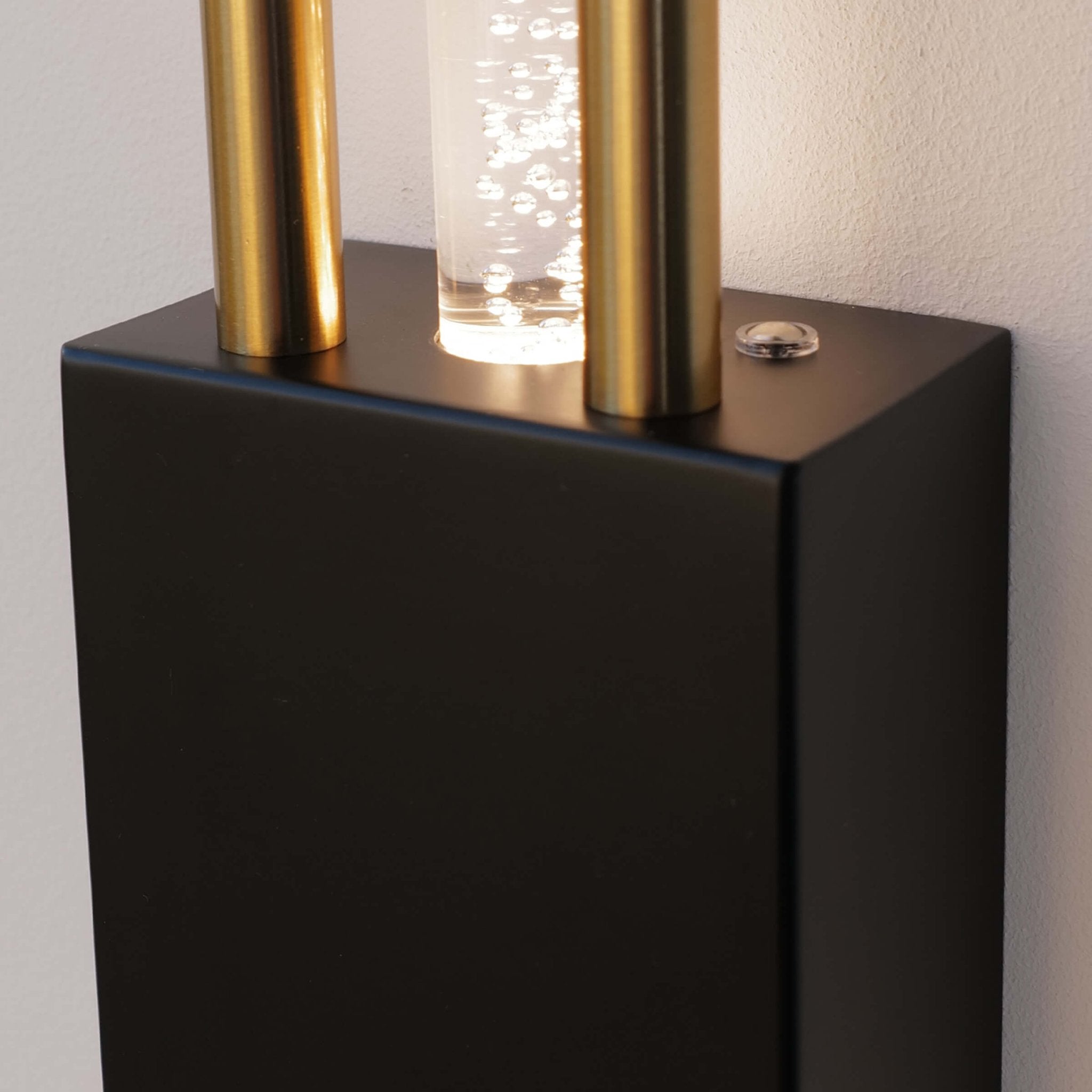 Glitch • Black & Gold • Battery • 2 Pack - 0 - Haus of Interiors